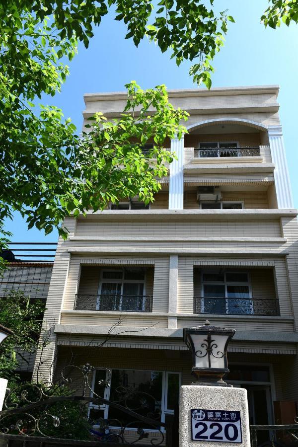 Light Time Homestay Hualien City Exterior photo