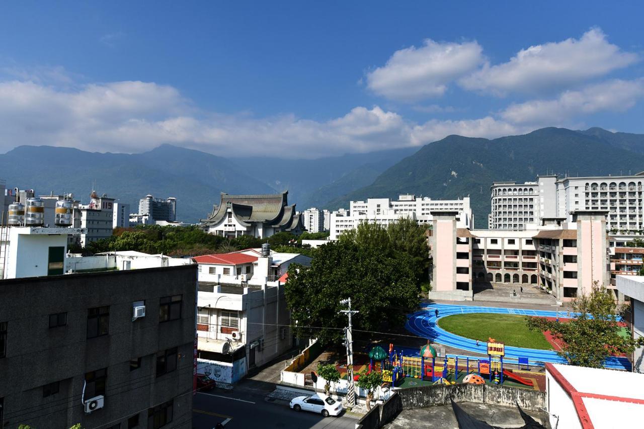 Light Time Homestay Hualien City Exterior photo